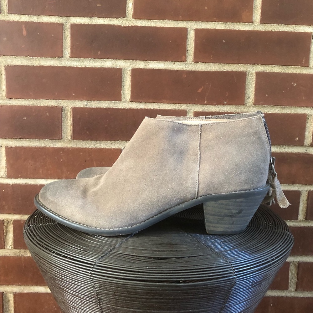 Kelsi Dagger ankle boots booties tan taupe light brown rustic nubuck leather 8